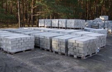 bloczki betonowe na paletach